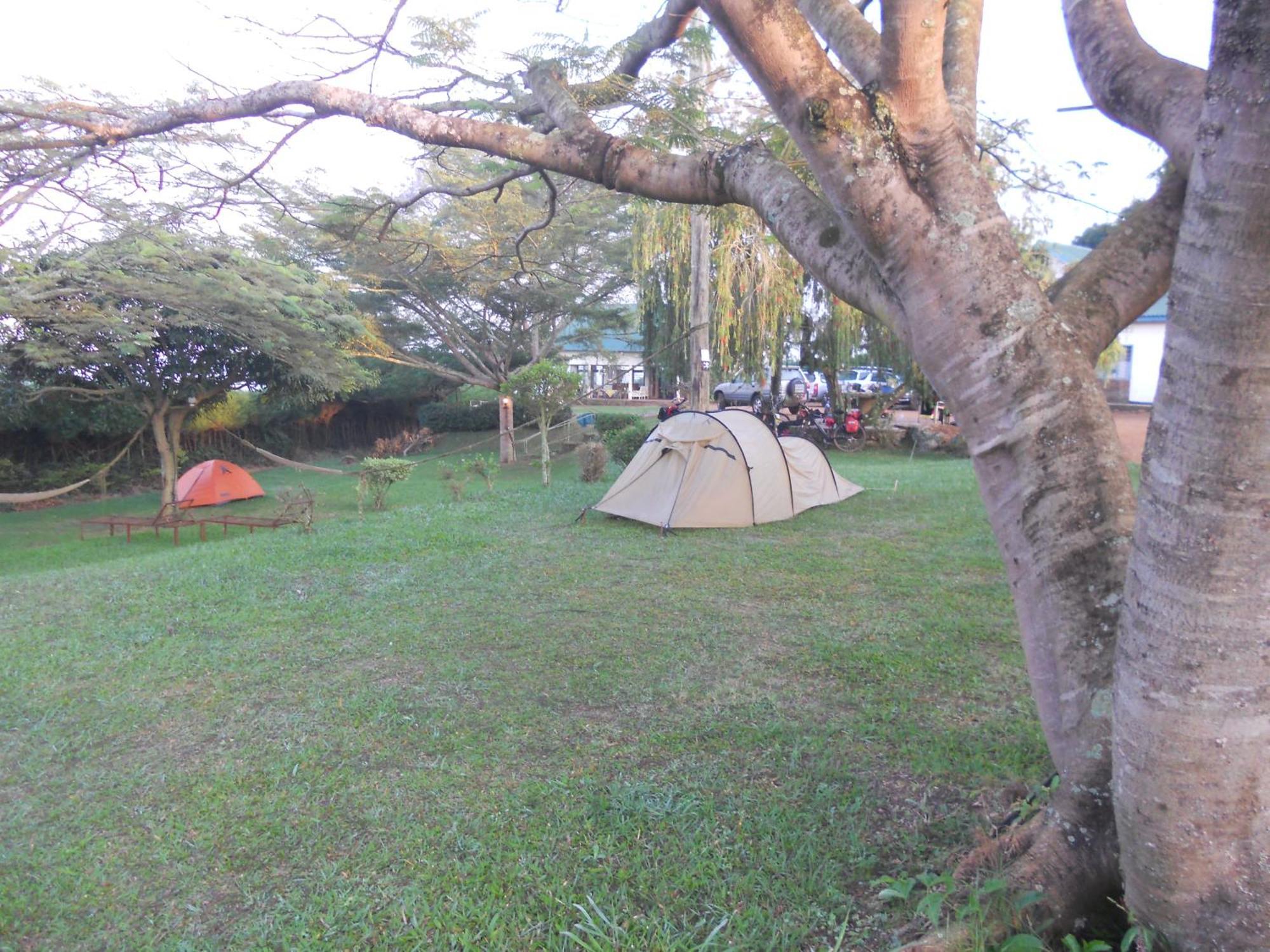 Masaka Backpackers, Tourists Cottage & Campsite Eksteriør billede